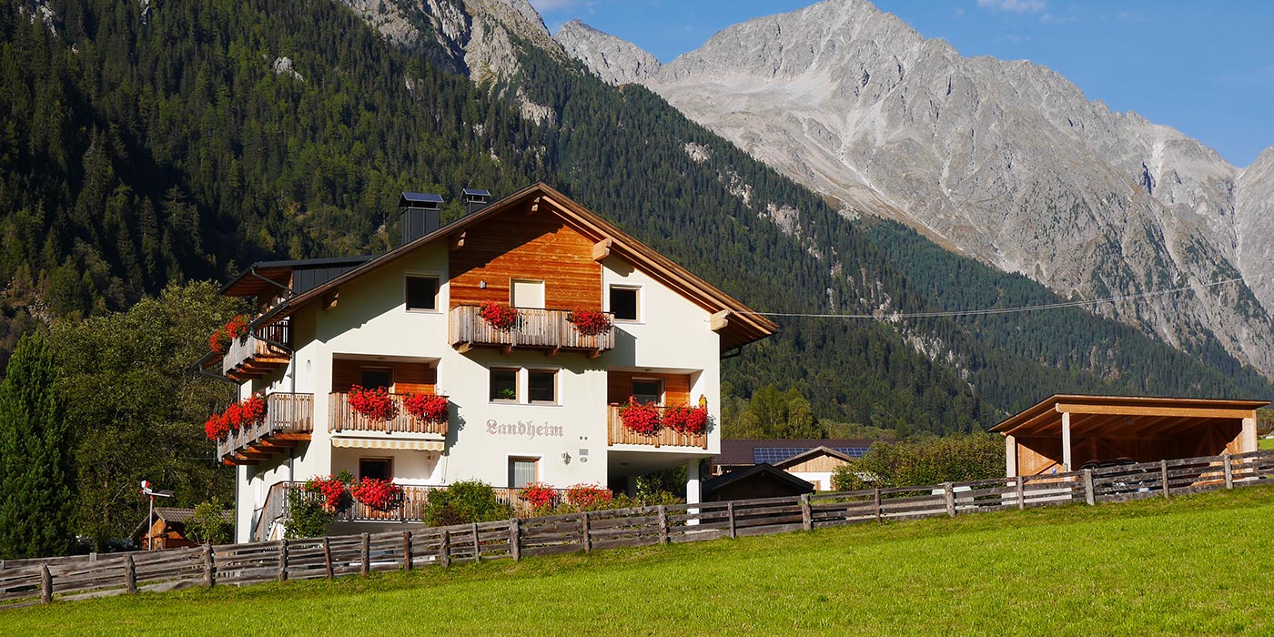 landheim-ferienwohnungen-appartements-appartamenti-apartments-antholz-anterselva-slider1